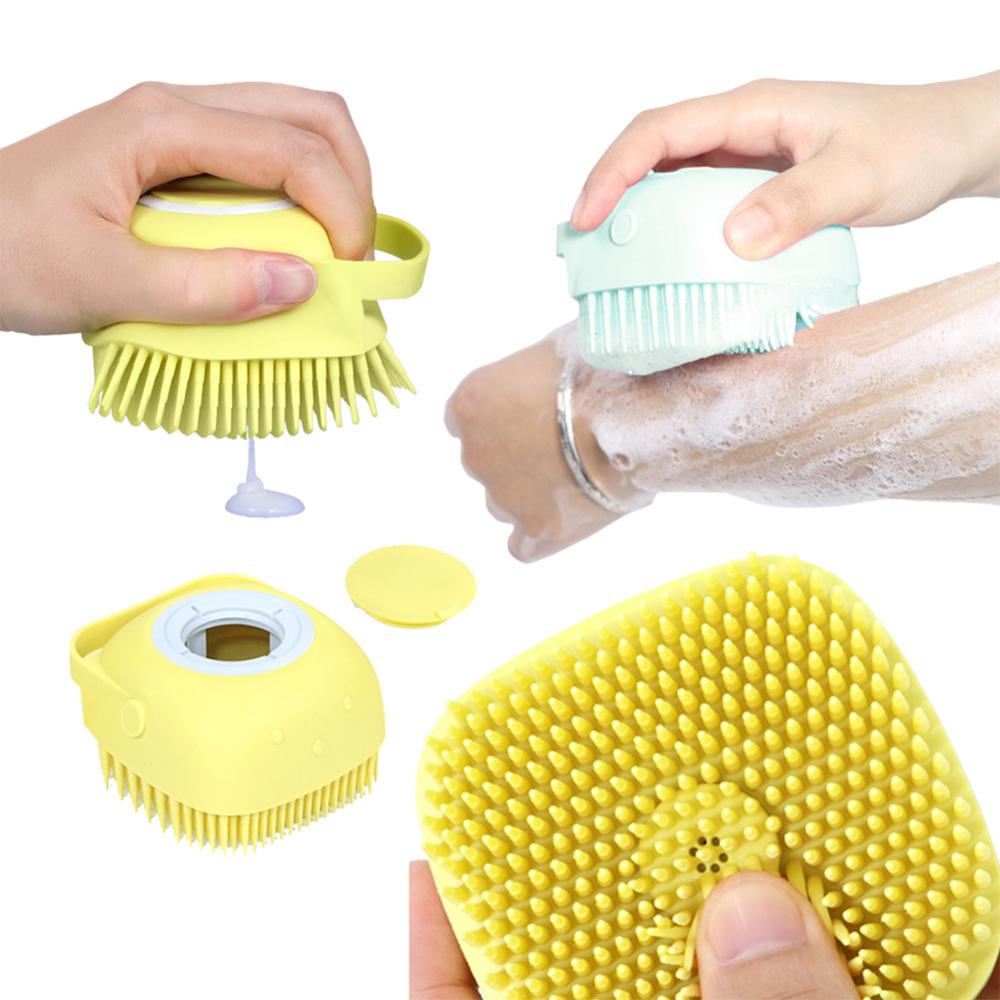 Brosse de bain pour chien mignon